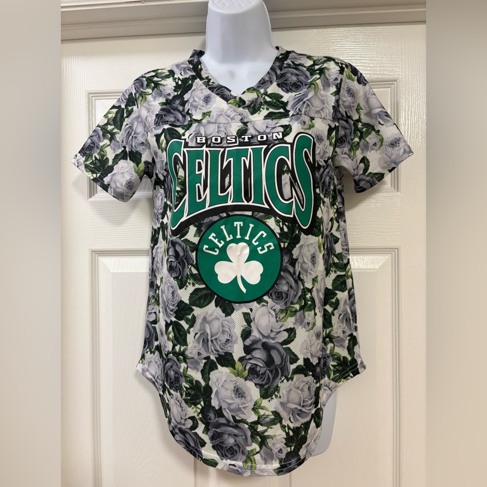 Boston Celtics NBA floral shirt, curved hem